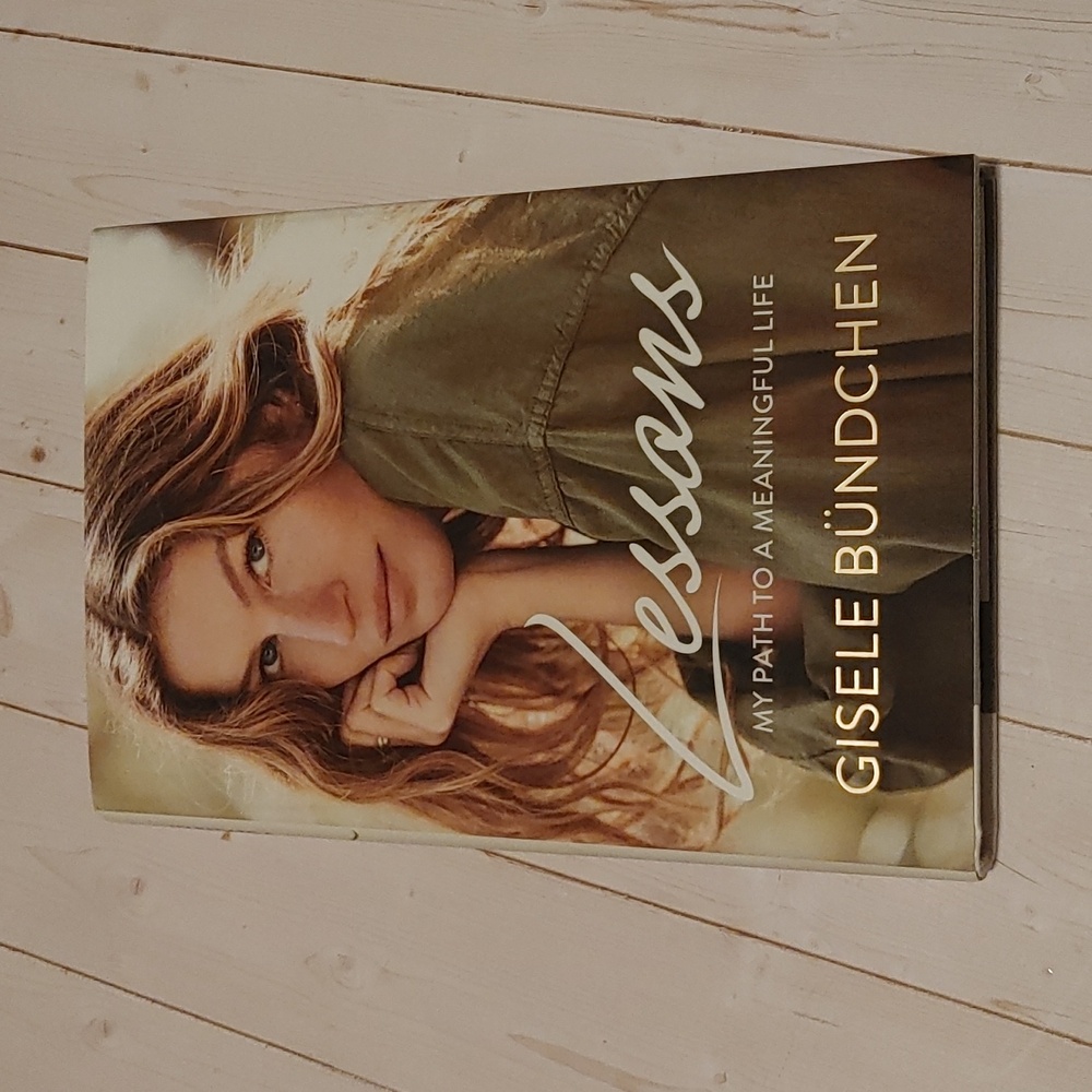 3/$13 Lessons My Path To A Meaningful Life By Gisele Bündchen Book